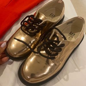 Gap Girls Metallic shoes- Rose Gold brand new !